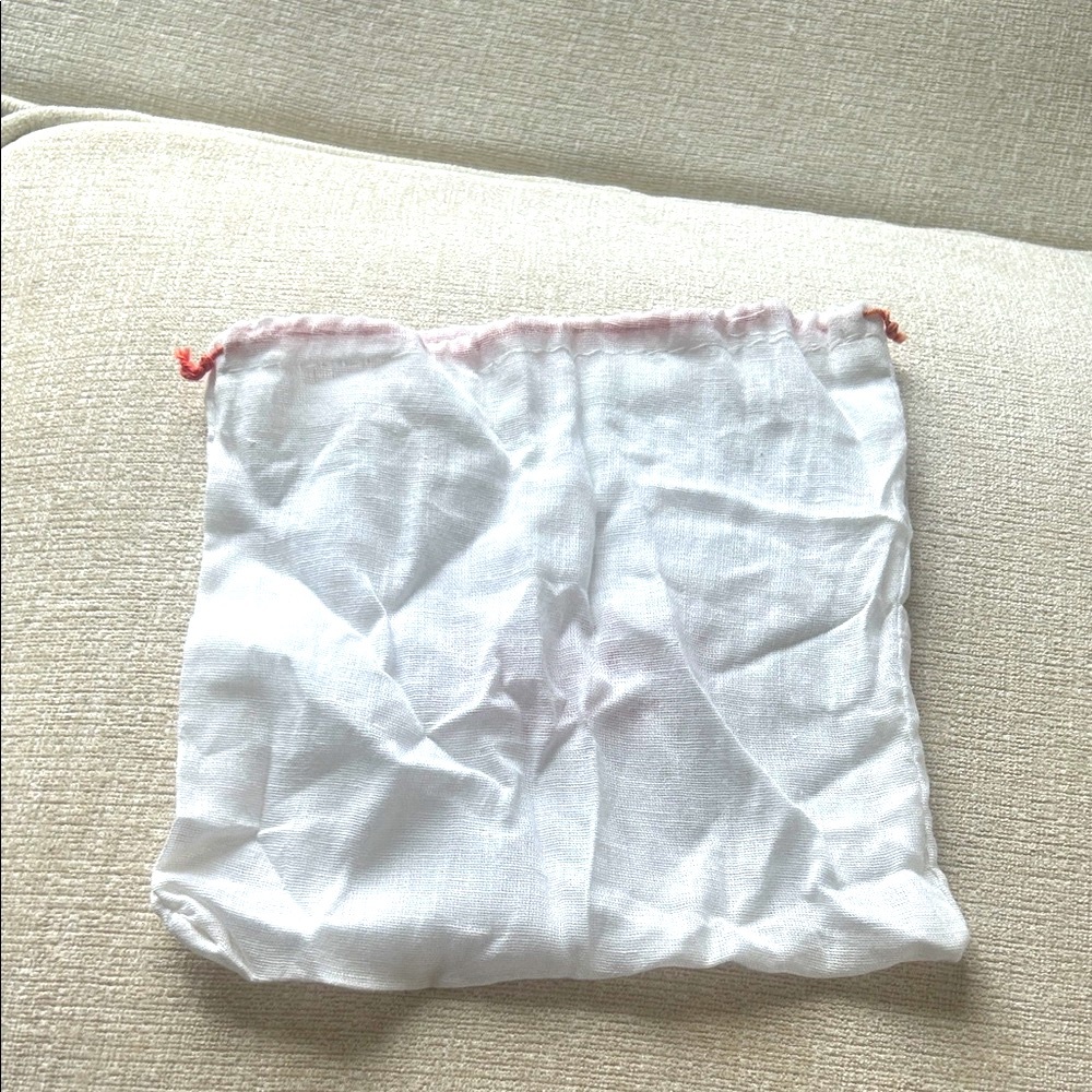 Coach White and Red Logo Dust Bag - Picture 3 of 3